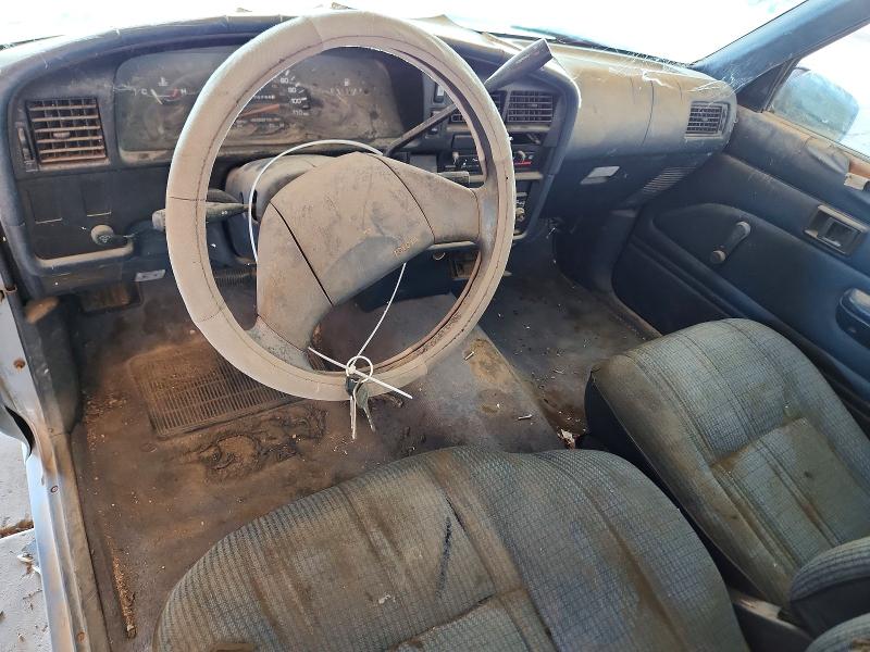 1991 Toyota Pickup VIN JT4VN93D6M5025150 COPART salvage auction — MINOR DENT/SCRATCHES, Az - Certificate Of Title, sold $800 on 2026-07-13 (photo 8)