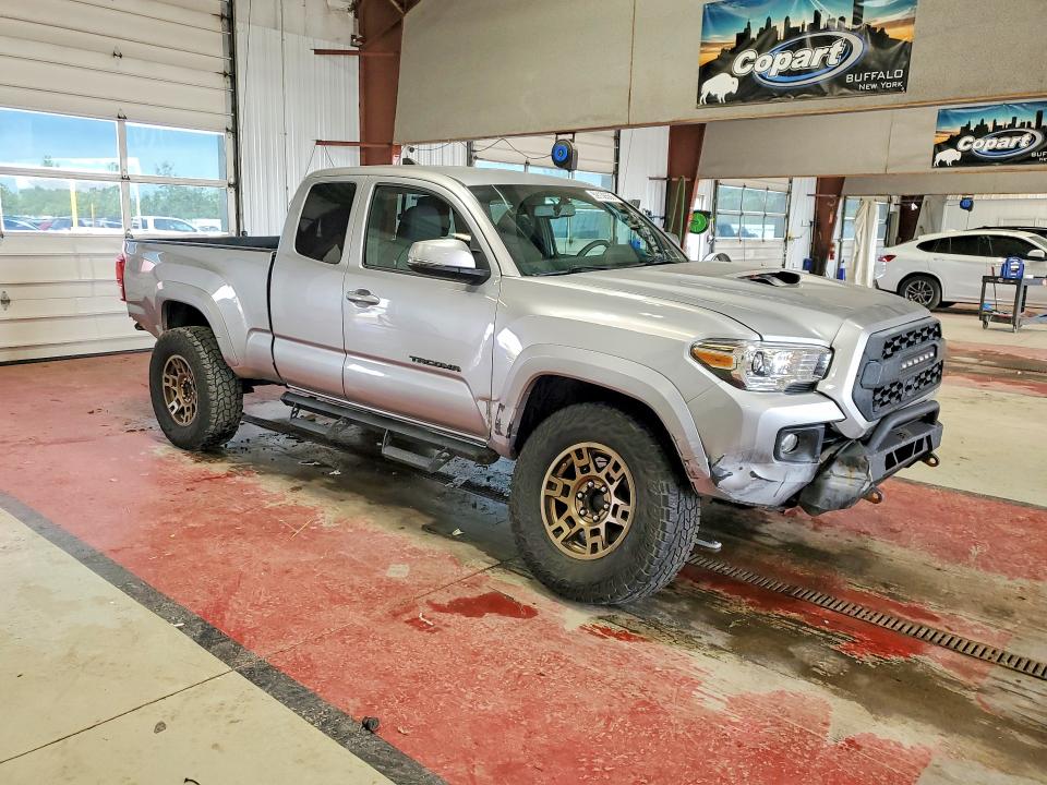 2017 Toyota Tacoma VIN 5TFSZ5AN7HX078560 COPART salvage auction — FRONT END, Ny - Mv-907A Salvage Certificate, sold $9,200 on 2026-07-20 (photo 4)
