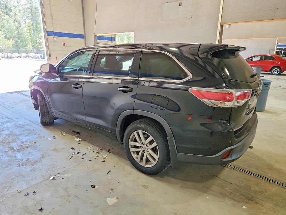 2015 Toyota Highlander VIN 5TDBKRFH5FS214735 COPART salvage auction — FRONT END, VA - CERT OF TITLE - SALVAGE, sold $2,650 on 2026-07-02 (photo 2)