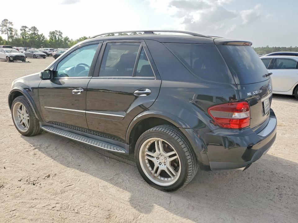 2007 Mercedes-benz Ml-class VIN 4JGBB22EX7A217482 COPART salvage auction — NORMAL WEAR, TX - CERTIFICATE OF TITLE, sold $15,600 on 2026-07-27 (photo 2)
