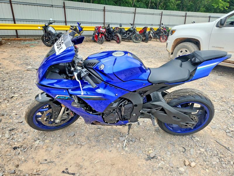 2025 Yamaha Yzf VIN JYARNA7E0SA000542 COPART salvage auction — SIDE, Salvage Title, sold $3,850 on 2026-07-23 (photo 3)