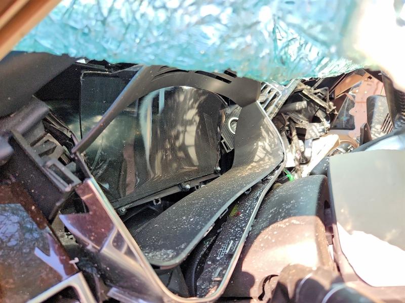 2019 Land rover VIN SALGS2SV2KA533129 COPART salvage auction — ROLLOVER, Al - Cert Of Title-Salvage Title, sold $3,100 on 2026-07-29 (photo 9)