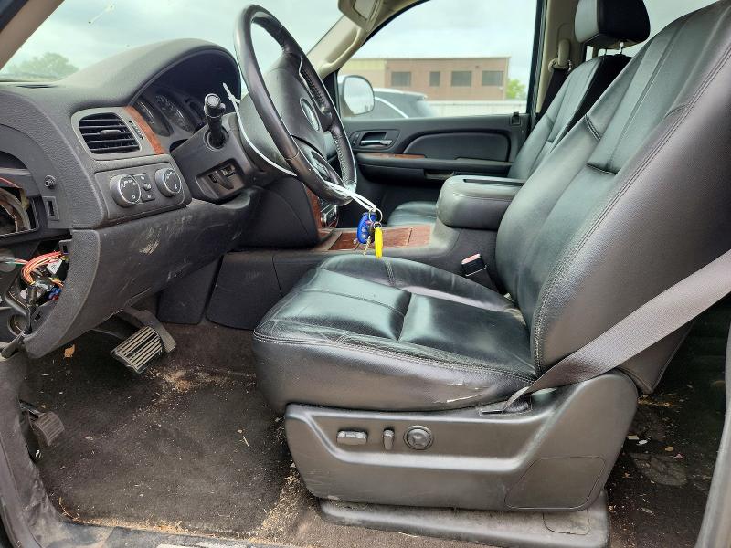 2008 Chevrolet Suburban VIN 3GNFK16328G157796 COPART salvage auction — MECHANICAL, MO - DEALER ONLY CLEAN TITLE, sold $525 on 2026-07-09 (photo 7)