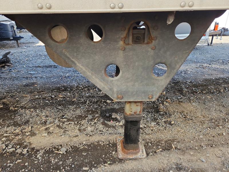 2017 Utility Vs2ra VIN 1UYVS248XH6071504 COPART salvage auction — NORMAL WEAR, FL - CERTIFICATE OF TITLE, sold $4,200 on 2026-10-06 (photo 6)