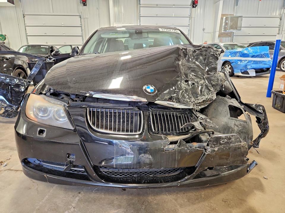2006 BMW 3 series VIN WBAVD33546KV62805 COPART salvage auction — FRONT END, MN - CERT OF TITLE-SALVAGE, sold $350 on 2026-07-16 (photo 5)