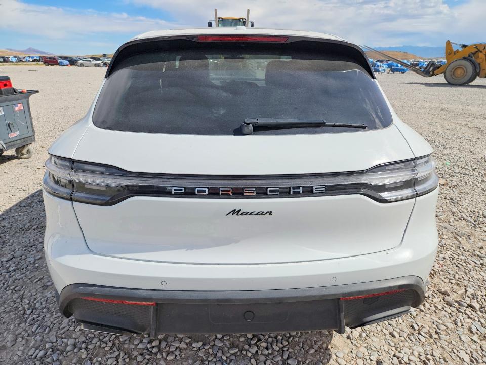2023 Porsche Macan VIN WP1AA2A50PLB00727 COPART salvage auction — SIDE, TX - SALVAGE VEHICLE TITLE, sold $8,100 on 2026-07-10 (photo 6)