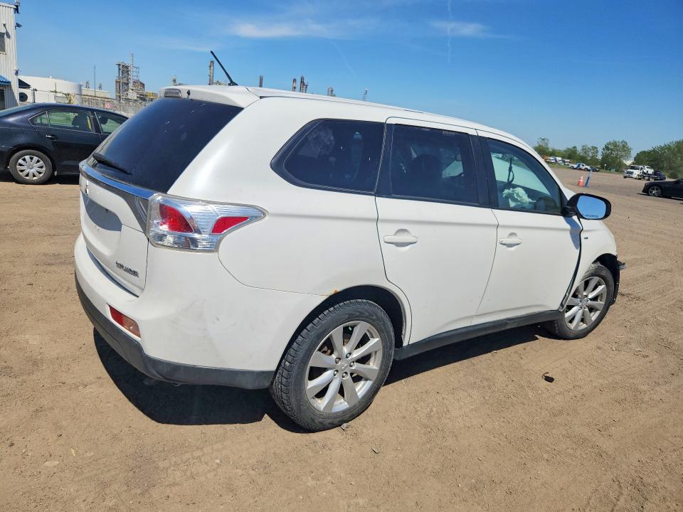 2014 Mitsubishi Outlander VIN JA4JZ3AX6EZ601840 COPART salvage auction — FRONT END, Qc - Gravement Accidente, sold $600 on 2026-07-07 (photo 3)