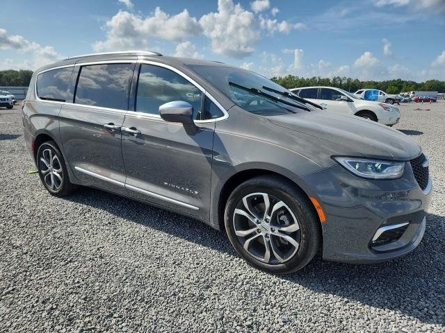 2022 Chrysler Pacifica VIN 2C4RC3PG2NR180291 COPART salvage auction — REAR END, Fl - Cert Of Title Slvg Rebuildable, sold $15,200 on 2026-07-31 (photo 4)