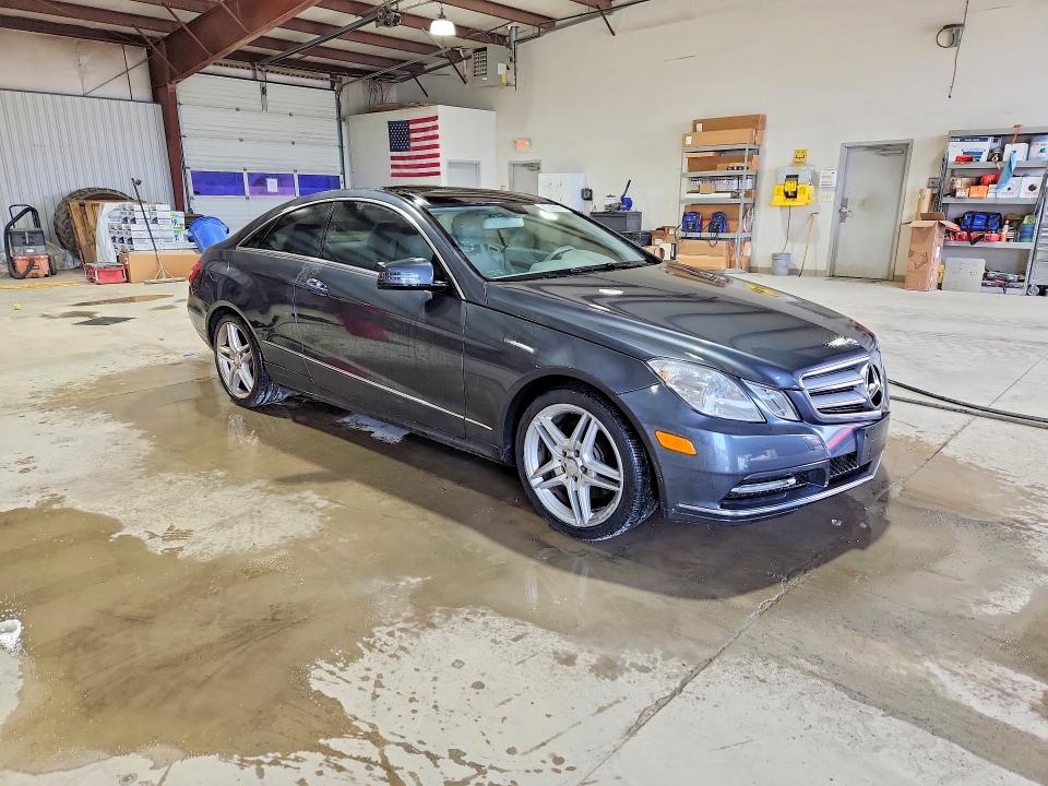 2013 Mercedes-benz E-class VIN WDDKJ5KB7DF219810 COPART salvage auction — NORMAL WEAR, WV - CERTIFICATE OF TITLE, sold $3,800 on 2026-08-11 (photo 4)