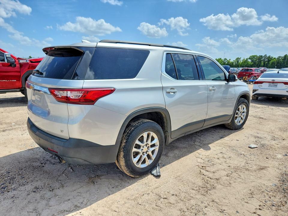 2019 Chevrolet Traverse VIN 1GNEVGKW2KJ272331 COPART salvage auction — MINOR DENT/SCRATCHES, Tx - Certificate Of Title, sold $2,250 on 2026-07-02 (photo 3)