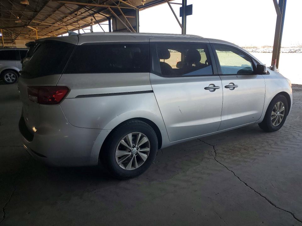 2015 Kia SEDONA VIN KNDMB5C13F6073687 COPART salvage auction — MINOR DENT/SCRATCHES, AZ - CERTIFICATE OF TITLE, sold $200 on 2026-07-13 (photo 3)