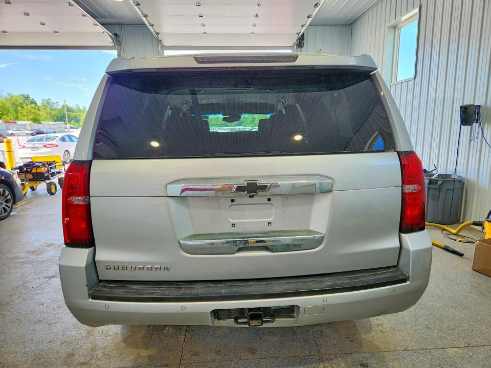 2019 Chevrolet Suburban VIN 1GNSKHKC3KR177298 COPART salvage auction — MINOR DENT/SCRATCHES, OH - CERT OF TITLE-REPOSSESSION, sold $10,500 on 2026-07-30 (photo 6)