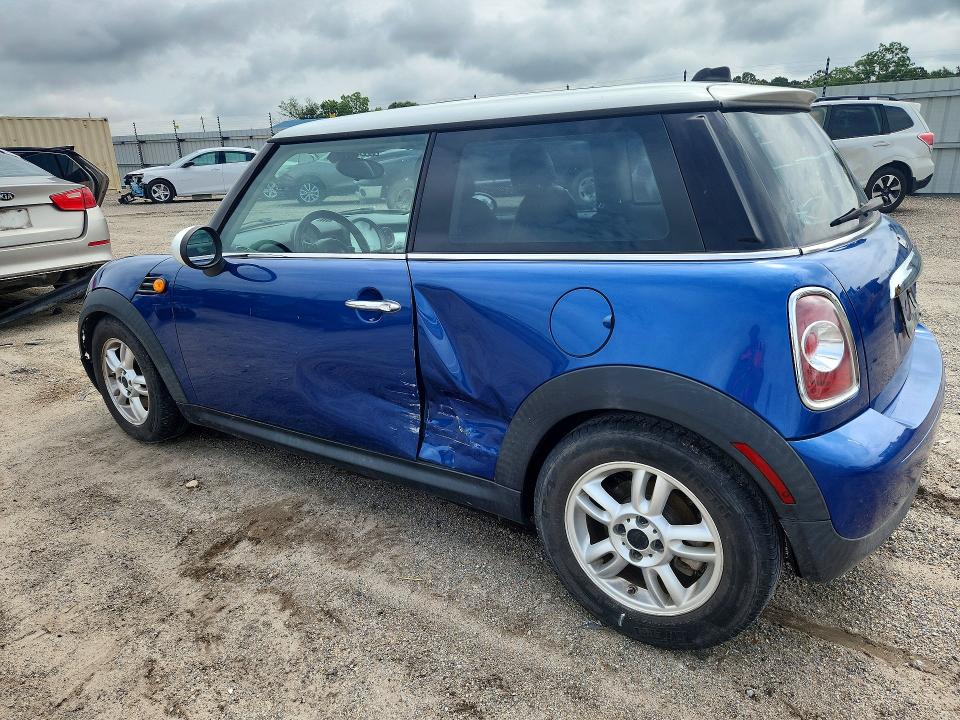 2013 Mini Cooper VIN WMWSU3C59DT545038 COPART salvage auction — SIDE, Fl - Cert Of Title Slvg Rebuildable, sold $225 on 2026-07-23 (photo 2)