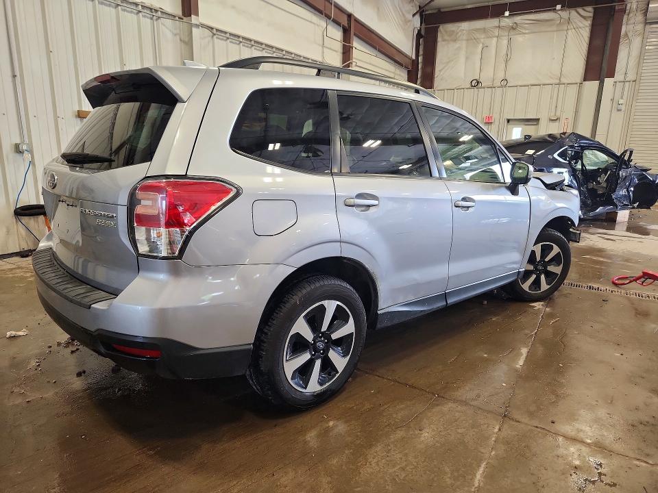 2017 Subaru Forester VIN JF2SJAEC6HH478243 COPART salvage auction — FRONT END, Wi - Certificate Of Title, sold $250 on 2026-08-03 (photo 3)
