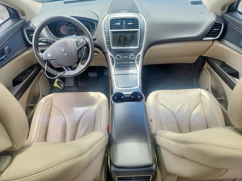 2018 Lincoln Mkx VIN 2LMPJ8LR8JBL19280 COPART salvage auction — WATER/FLOOD, Wv - Salvage Cert - Flood Damaged, sold $4,650 on 2026-07-02 (photo 8)