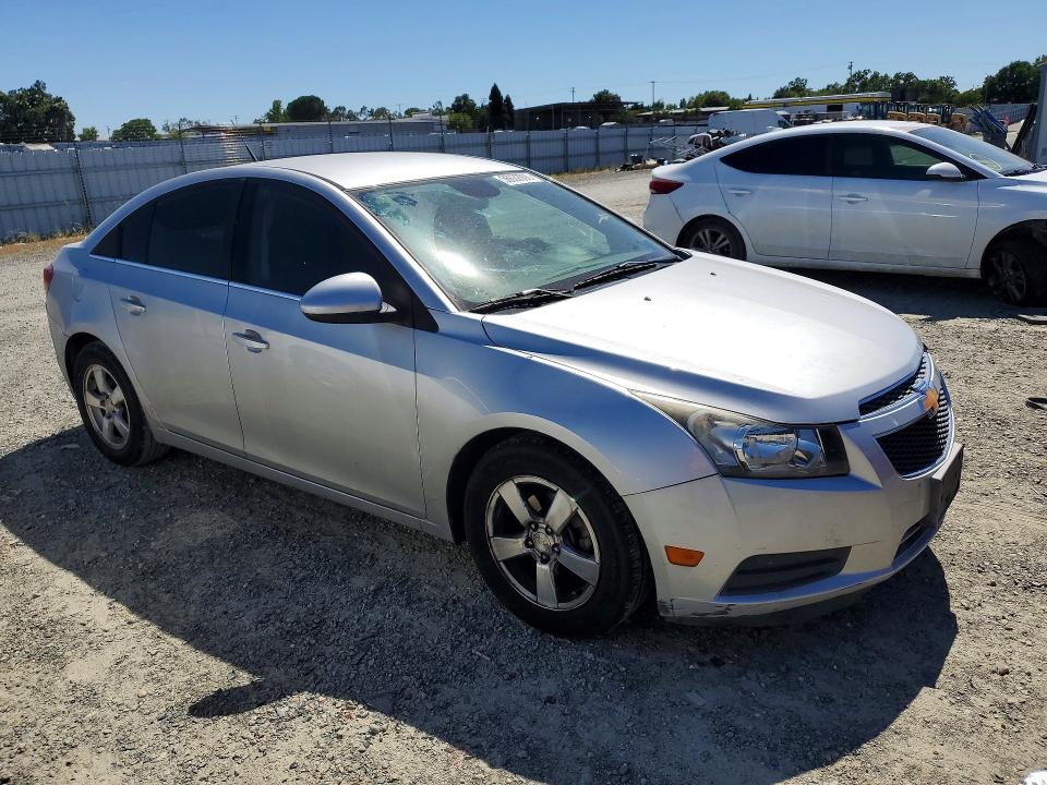 2013 Chevrolet Cruze VIN 1G1PC5SB7D7168449 COPART salvage auction — MINOR DENT/SCRATCHES, Ca - Dis/Dlr/Exp Only Clean Title, sold $400 on 2026-07-02 (photo 4)