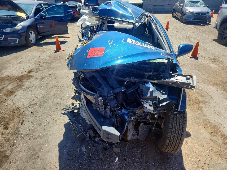 2016 Hyundai Elantra VIN KMHDH4AE5GU640683 COPART salvage auction — SIDE, Co - Salvage Title, sold $175 on 2026-07-06 (photo 5)