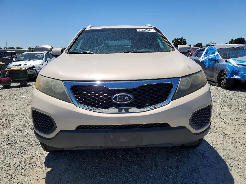 2011 Kia Sorento VIN 5XYKT4A22BG099795 COPART salvage auction — MECHANICAL, Ca - Dis/Dlr/Exp Only Clean Title (P), sold $800 on 2026-07-30 (photo 5)