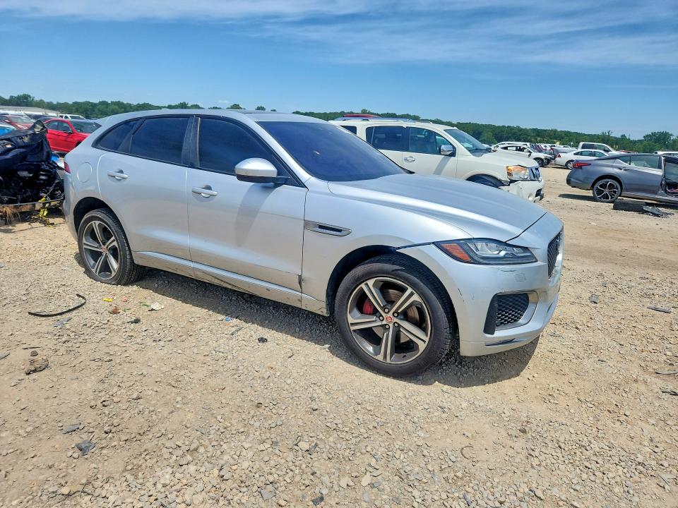 2017 Jaguar F-pace VIN SADCM2BV8HA075500 COPART salvage auction — SIDE, Mo - Dealer Only Clean Title, sold $2,000 on 2026-07-02 (photo 4)