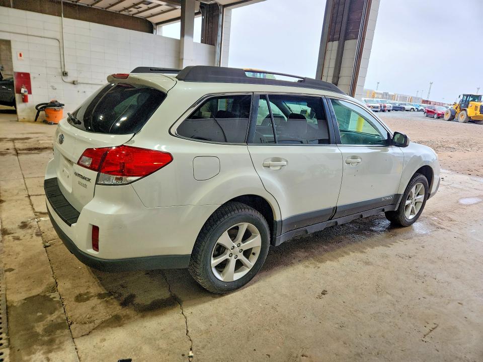 2013 Subaru Outback VIN 4S4BRBGC1D3299993 COPART salvage auction — MINOR DENT/SCRATCHES, Mn - Certificate Of Title, sold $1,000 on 2026-07-02 (photo 3)