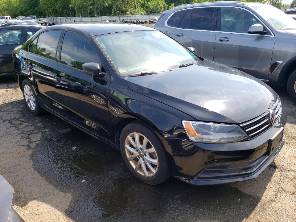 2015 Volkswagen VIN 3VWD17AJ0FM325801 COPART salvage auction — MINOR DENT/SCRATCHES, CT - CERTIFICATE OF TITLE, sold $450 on 2026-07-02 (photo 4)