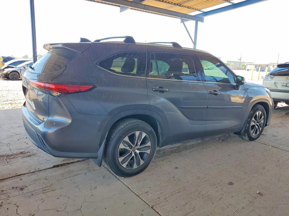 2020 Toyota VIN 5TDGZRBH9LS514037 COPART salvage auction — SIDE, Az - Cert Of Title - Salvage, sold $11,000 on 2026-07-16 (photo 3)