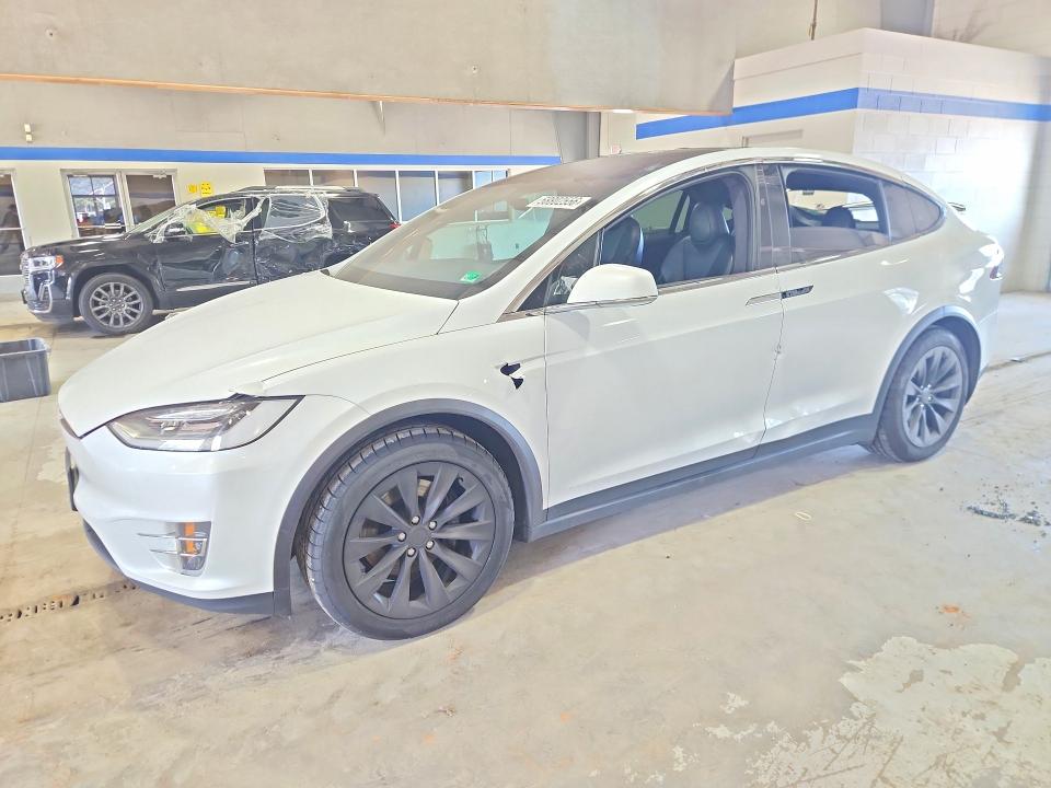 2020 Tesla Model x VIN 5YJXCDE25LF300470 — COPART salvage auction photo