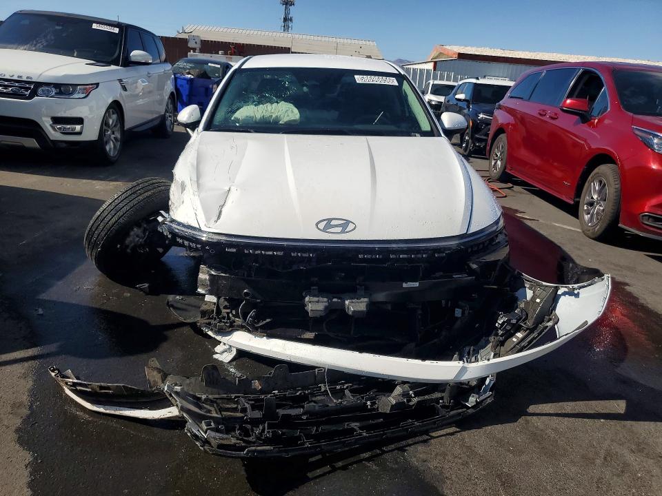 2026 Hyundai Sonata hybrid VIN KMHL24JJ8TA154035 COPART salvage auction — FRONT END, Fl - Certificate Of Destruction, sold $125 on 2026-07-22 (photo 5)