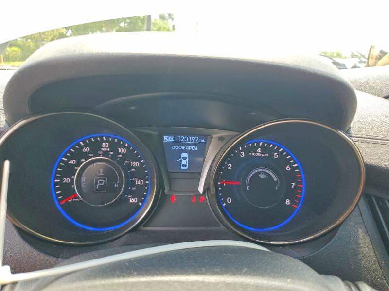2013 Hyundai Genesis VIN KMHHT6KD2DU105193 COPART salvage auction — REAR END, Fl - Cert Of Ttl-Rebuilt&Slvg Rbld, sold $675 on 2026-07-13 (photo 9)