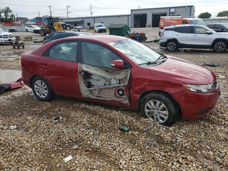 2010 Kia Forte VIN KNAFU4A22A5307399 COPART salvage auction — FRONT END, IL - SALVAGE CERTIFICATE, sold $550 on 2026-07-31 (photo 4)