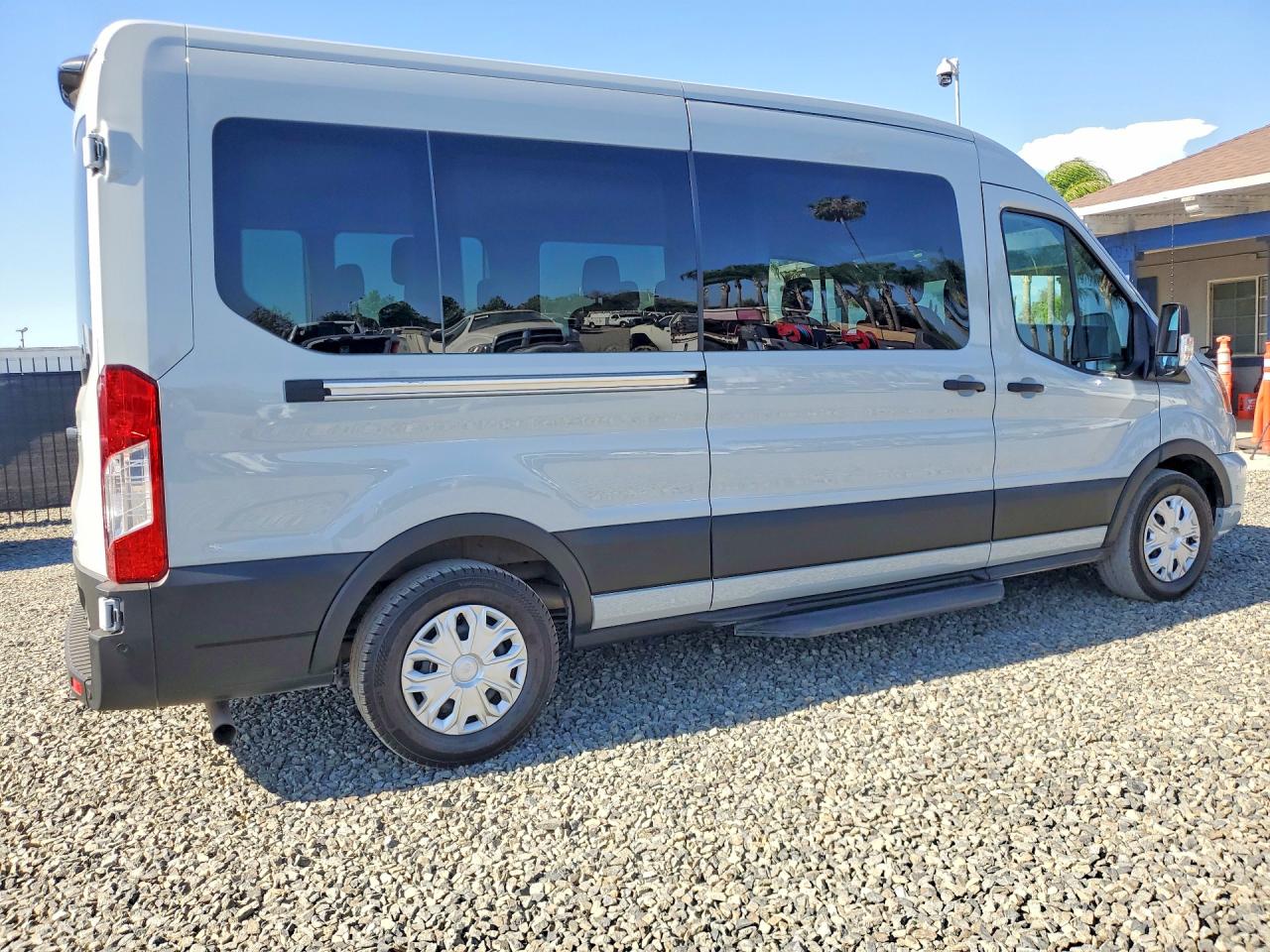 2022 Ford Transit VIN 1FBAX2CG9NKA69094 COPART salvage auction — Minor Dent/Scratches, CA - DIS/DLR/EXP ONLY CLEAN TITLE (P), sold $30,250 on 2026-06-29 (photo 3)