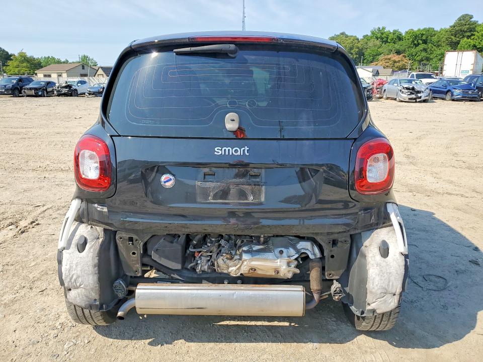 2016 Smart Fortwo VIN WMEFJ5DA2GK056643 COPART salvage auction — FRONT END, Md - Cert Of Salvage > 75% Damage, sold $1,350 on 2026-09-22 (photo 6)