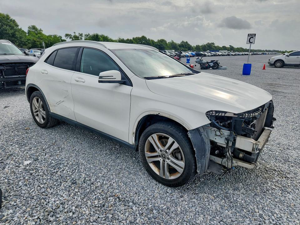 2019 Mercedes-benz Gla-klasse VIN WDCTG4EB1KJ552267 COPART salvage auction — FRONT END, Tx - Salvage Vehicle Title, sold $2,700 on 2026-08-10 (photo 4)