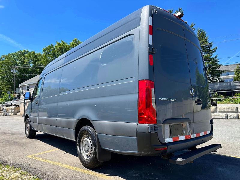 2019 Mercedes-benz Sprinter VIN WD4PF1CD2KP125275 COPART salvage auction — MECHANICAL, MA - CERTIFICATE OF TITLE, sold $13,400 on 2026-07-29 (photo 2)