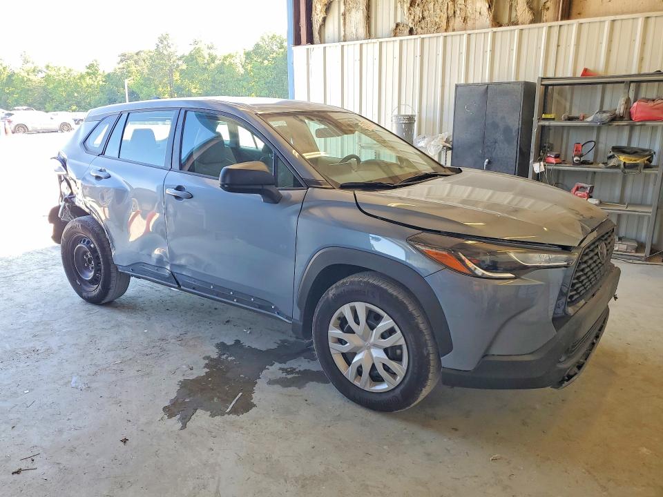2024 Toyota Corolla cross VIN 7MUAAAAG8RV093353 COPART salvage auction — REAR END, Nc - Salvage Certificate Of Title, sold $250 on 2026-07-29 (photo 4)