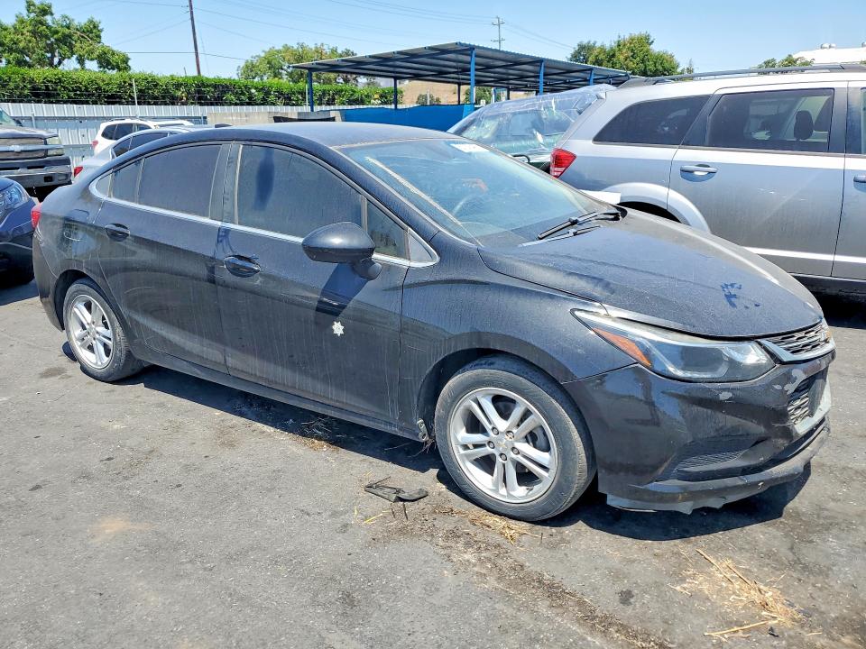 2018 Chevrolet Cruze VIN 1G1BE5SM2J7243608 COPART salvage auction — MECHANICAL, CA - DLR/DIS/EXP ONLY SALVAGE TITLE, sold $400 on 2026-07-09 (photo 4)