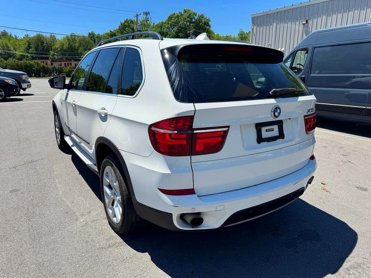 2013 BMW X5 VIN 5UXZV4C53D0E11293 COPART salvage auction — Minor Dent/Scratches, MA - CERTIFICATE OF TITLE, sold $2,900 on 2026-07-01 (photo 2)