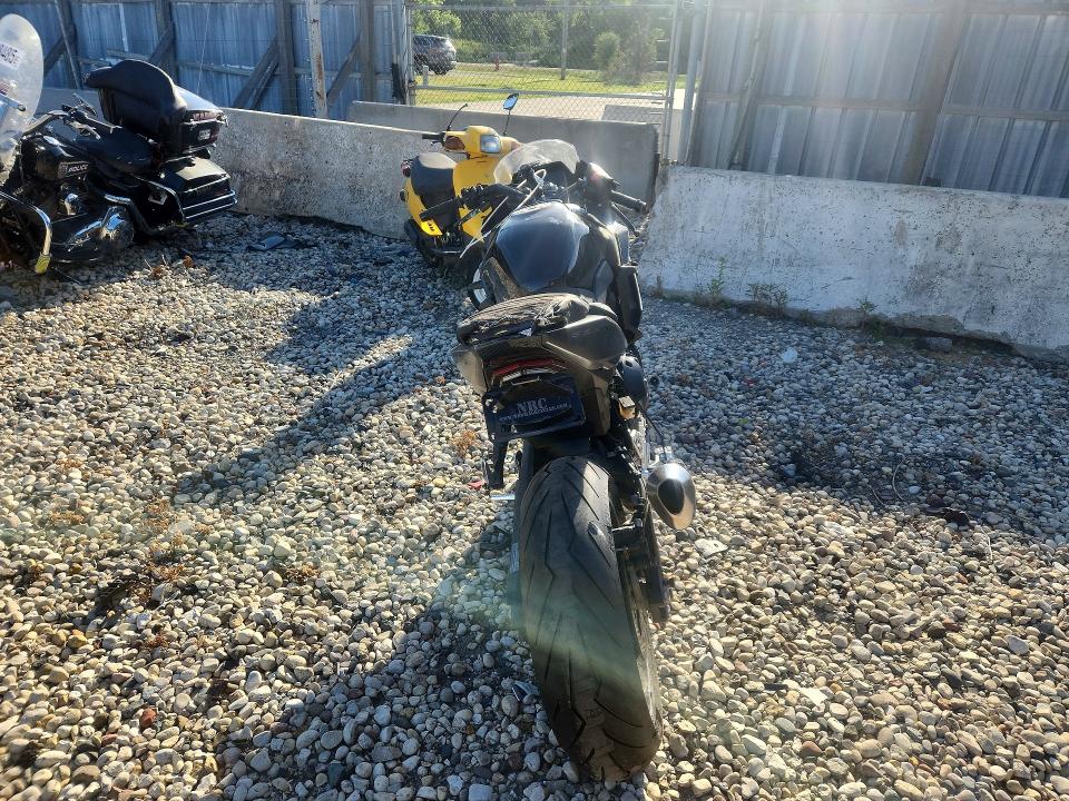 2025 Suzuki Gsx VIN JS1EM13B1S7101615 COPART salvage auction — FRONT END, WI - CERT OF TITLE-SALVAGE VEHICLE, sold $1,150 on 2026-07-02 (photo 4)