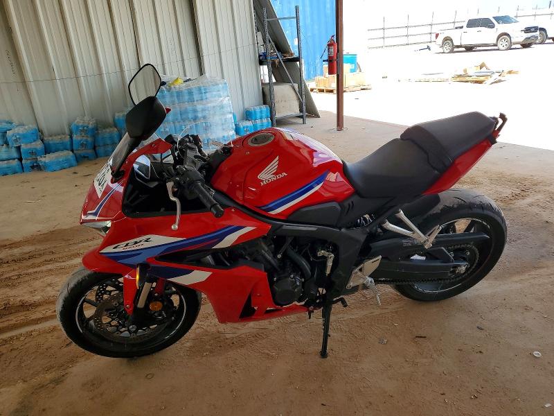 2026 Honda Cbr VIN MLHRH1558T5201451 COPART salvage auction — SIDE, Tx - Salvage Vehicle Title, sold $1,450 on 2026-07-30 (photo 3)