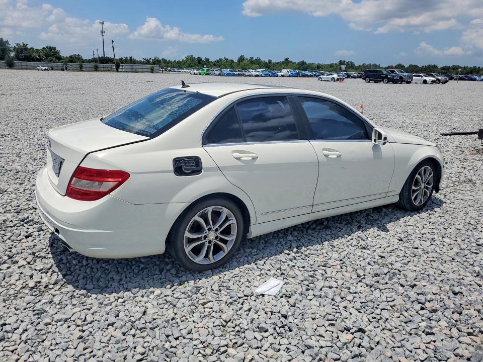 2011 Mercedes-benz C-klasse VIN WDDGF5EB5BR137136 COPART salvage auction — MINOR DENT/SCRATCHES, Fl - Certificate Of Title, sold $475 on 2026-07-24 (photo 3)