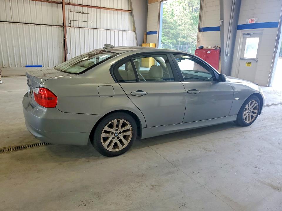 2006 BMW 3 series VIN WBAVB17536NK37596 COPART salvage auction — MECHANICAL, Va - Certificate Of Title, sold $450 on 2026-07-10 (photo 3)