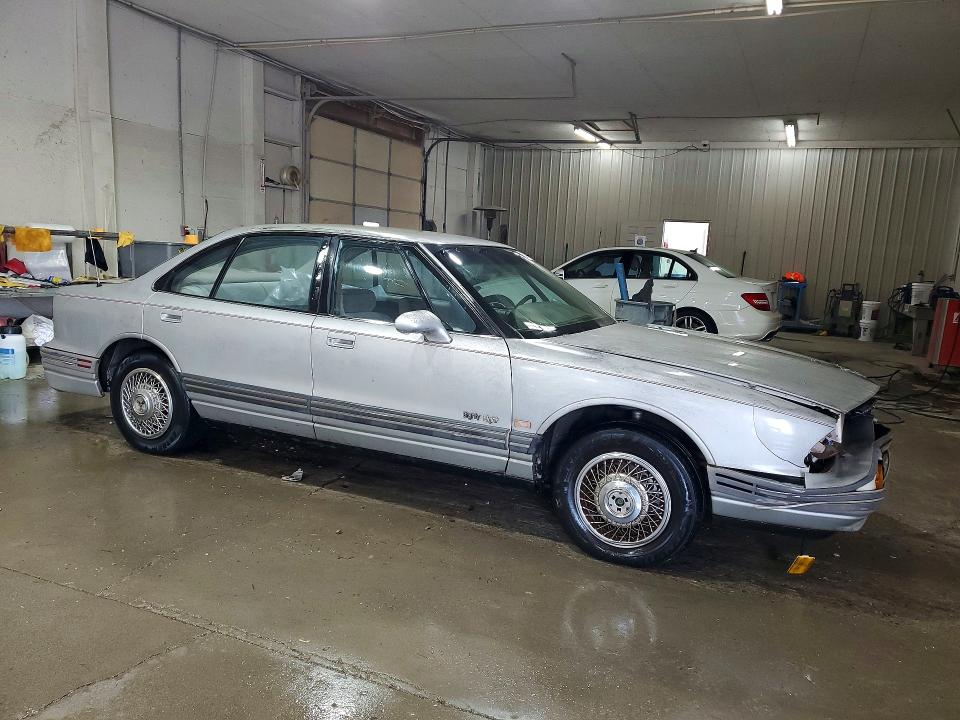 1992 Oldsmobile .88 VIN 1G3HN53L9NH378186 COPART salvage auction — FRONT END, Tn - Salvage Certificate, sold $425 on 2026-07-30 (photo 4)