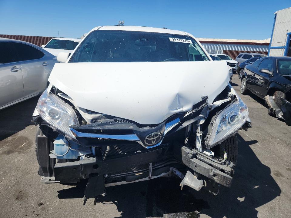 2020 Toyota Sienna VIN 5TDKZ3DC9LS065113 COPART salvage auction — FRONT END, Nv - Salvage Title, sold $4,850 on 2026-07-06 (photo 5)