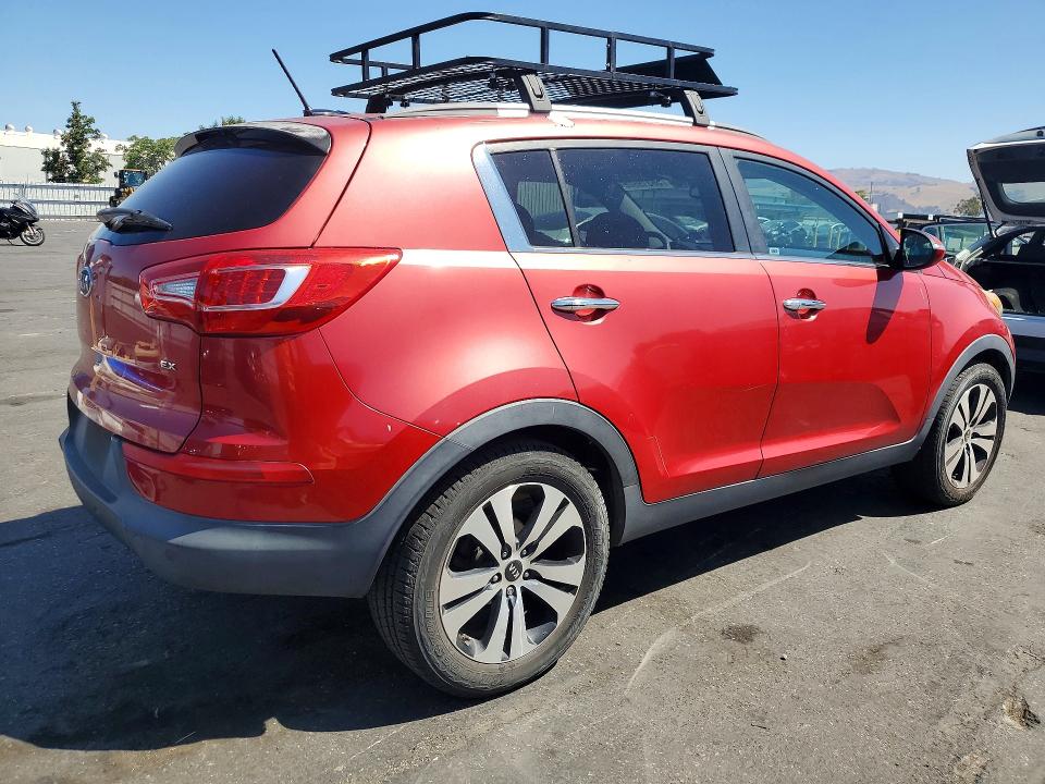 2011 Kia Sportage VIN KNDPC3A26B7141463 COPART salvage auction — MINOR DENT/SCRATCHES, Ca - Dis/Dlr/Exp Only Clean Title, sold $1,050 on 2026-07-28 (photo 3)