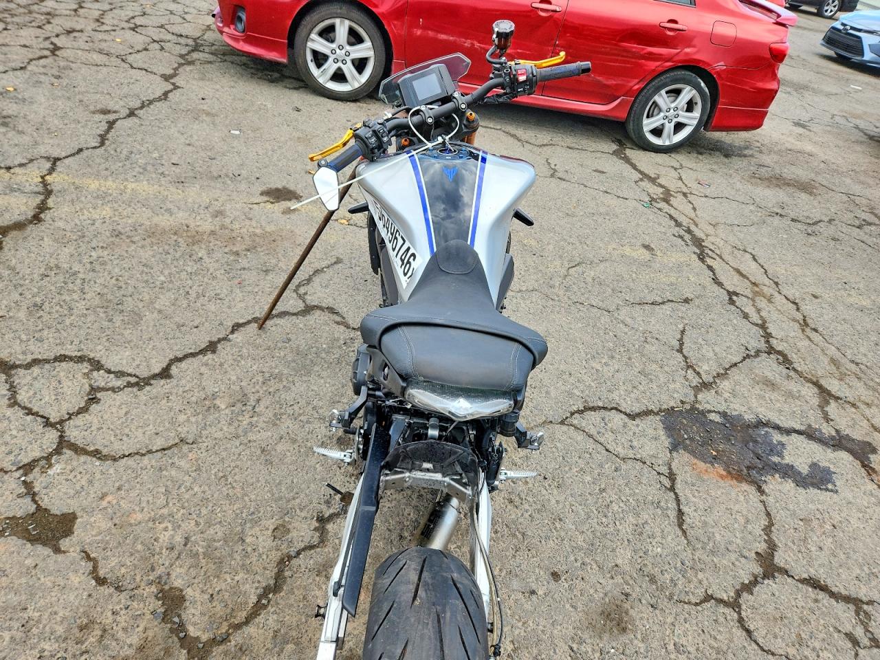 2023 Yamaha MT09 VIN JYARN72E7PA001348 COPART salvage auction — Side, PA - CERTIFICATE OF SALVAGE, sold $2,650 on 2026-07-09 (photo 6)