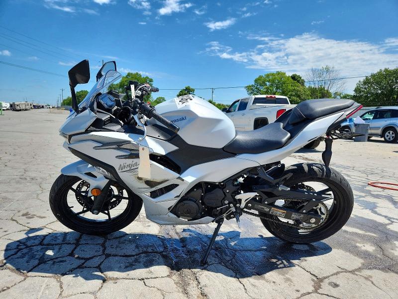 2025 Kawasaki VIN ML5EXGH13SDA56756 COPART salvage auction — REAR END, Tn - Salvage Certificate, sold $2,050 on 2026-07-27 (photo 3)