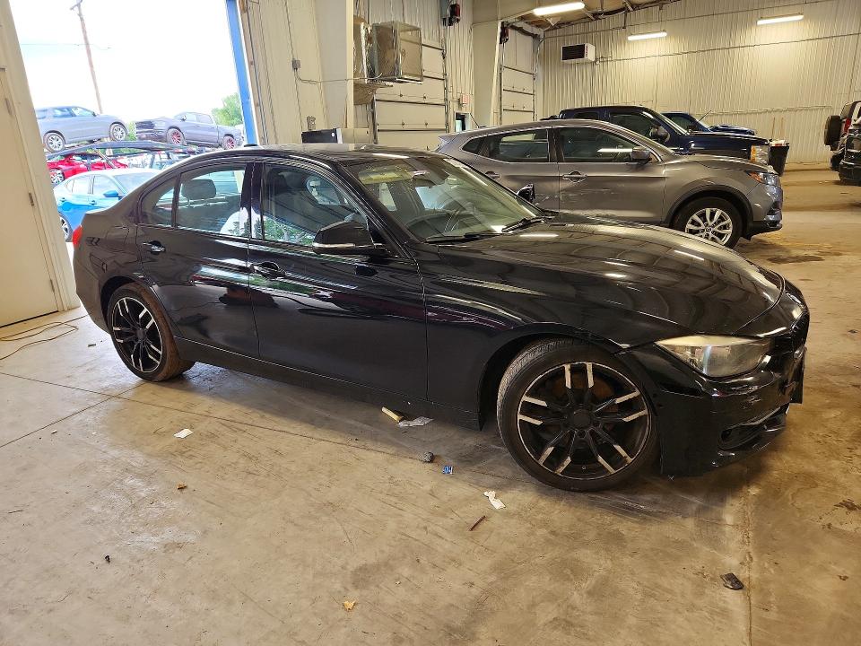 2015 BMW 3er VIN WBA3B1G5XFNT07005 COPART salvage auction — FRONT END, Mn - Cert Of Title-Prior Salvage, sold $875 on 2026-08-11 (photo 4)