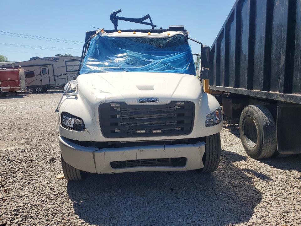 2026 Freightliner M2 106 VIN 1FVACWFC5THWP8401 COPART salvage auction — ROOF, TN - SALVAGE CERTIFICATE, sold $11,700 on 2026-07-22 (photo 5)