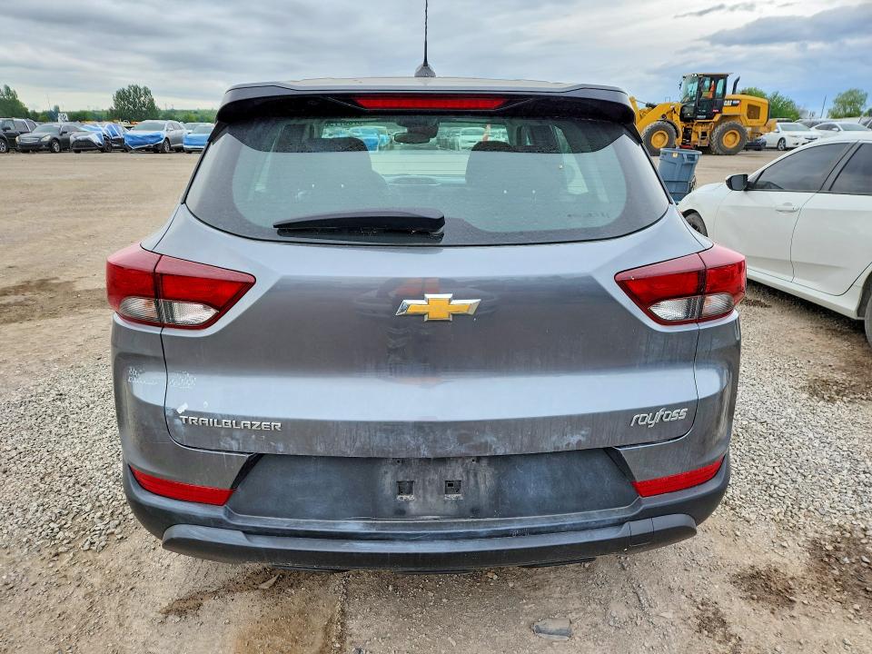 2021 Chevrolet Trailblazer VIN KL79MMS23MB018842 COPART salvage auction — VANDALISM, ON - PERMIT NO BRAND - UNFIT, sold $200 on 2026-07-21 (photo 6)