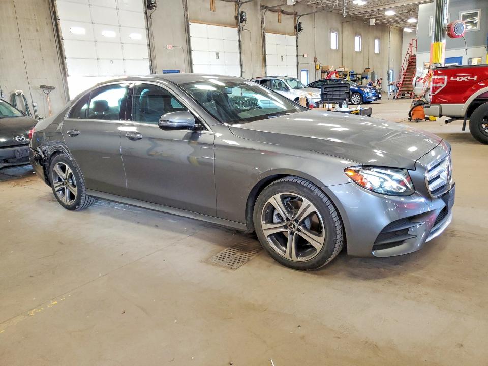 2019 Mercedes-benz E-klasse VIN WDDZF4KB4KA573028 COPART salvage auction — REAR END, Mn - Cert Of Title-Salvage, sold $10,800 on 2026-07-07 (photo 4)